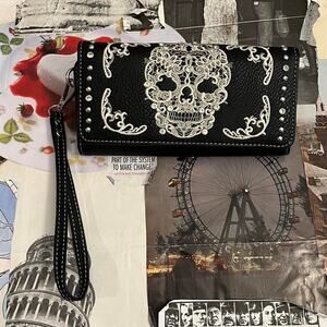 Cute skull design wallet black